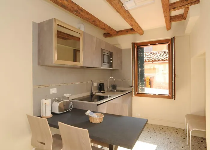 Ca Riva Del Vin شقة